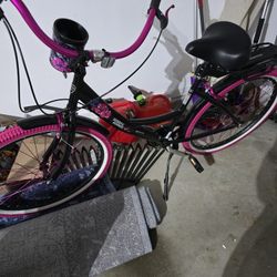 Susan Comen  7 Speed  Bike  New