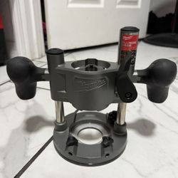 Milwaukee Plunge Base