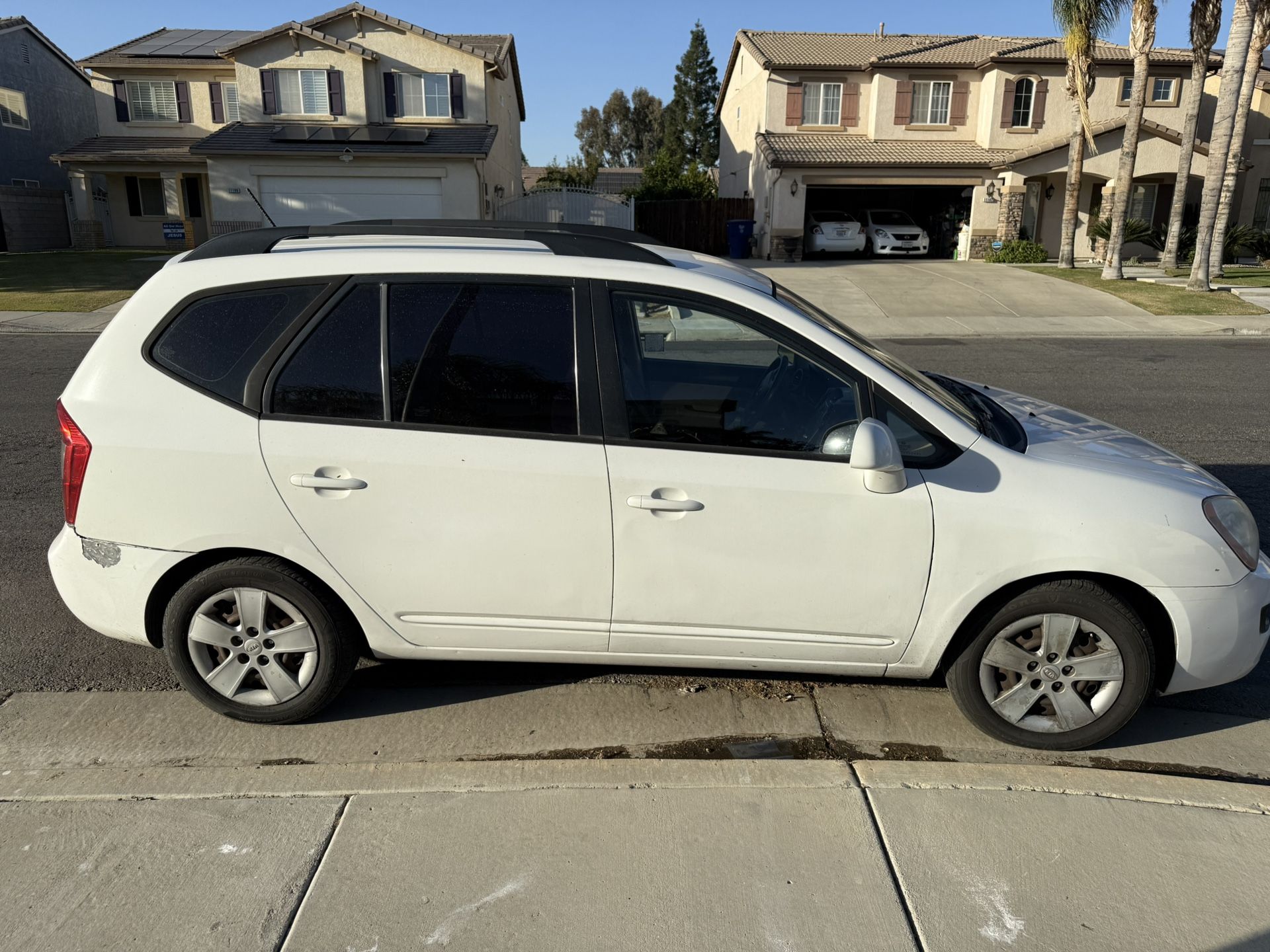 2009 KIA Rondo