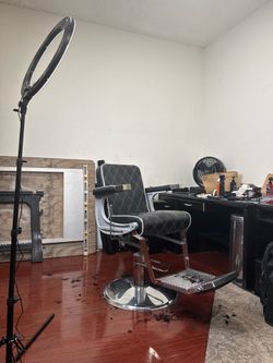 Barber chair