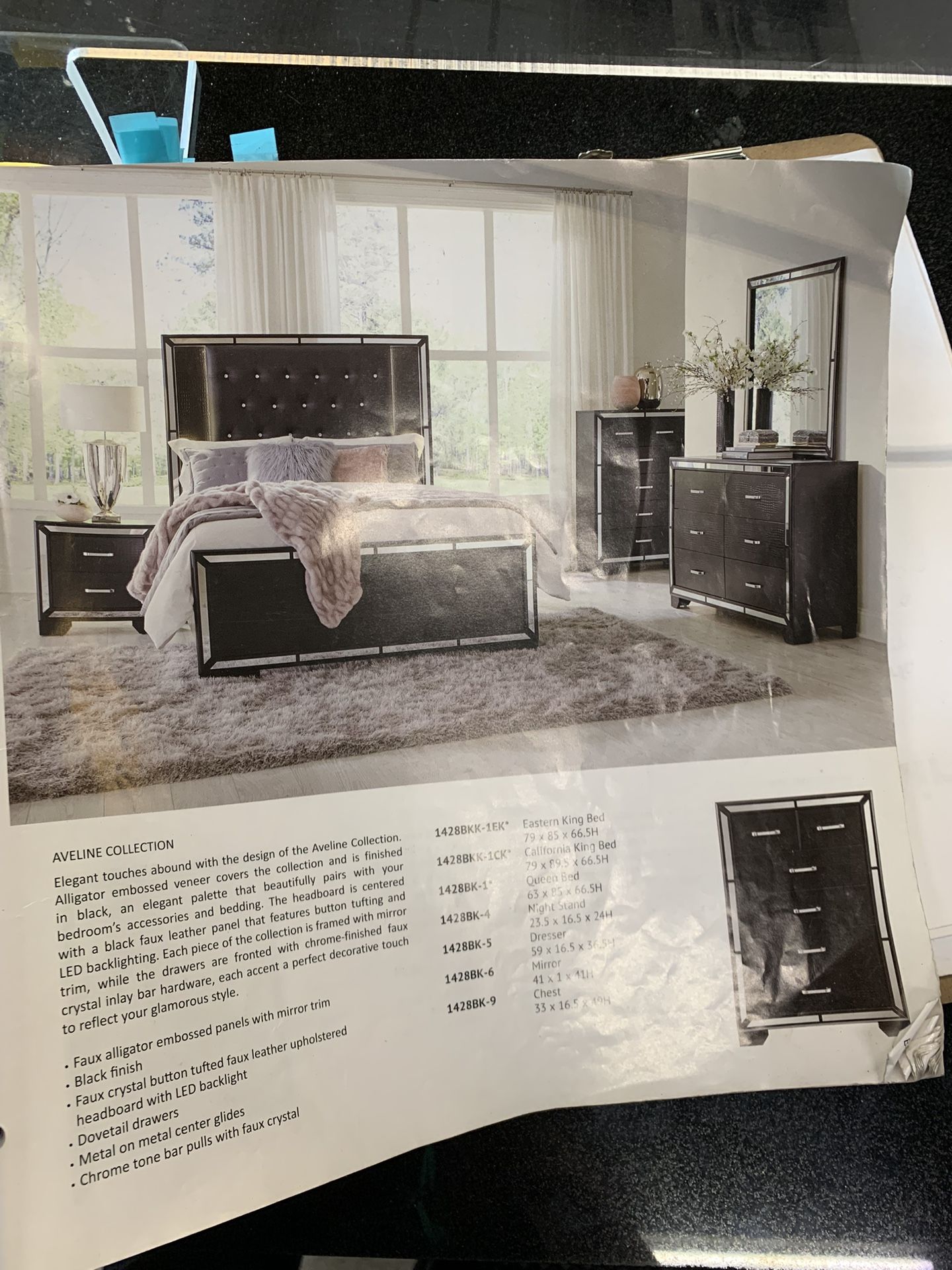 5 Piece Bedroom Set like New