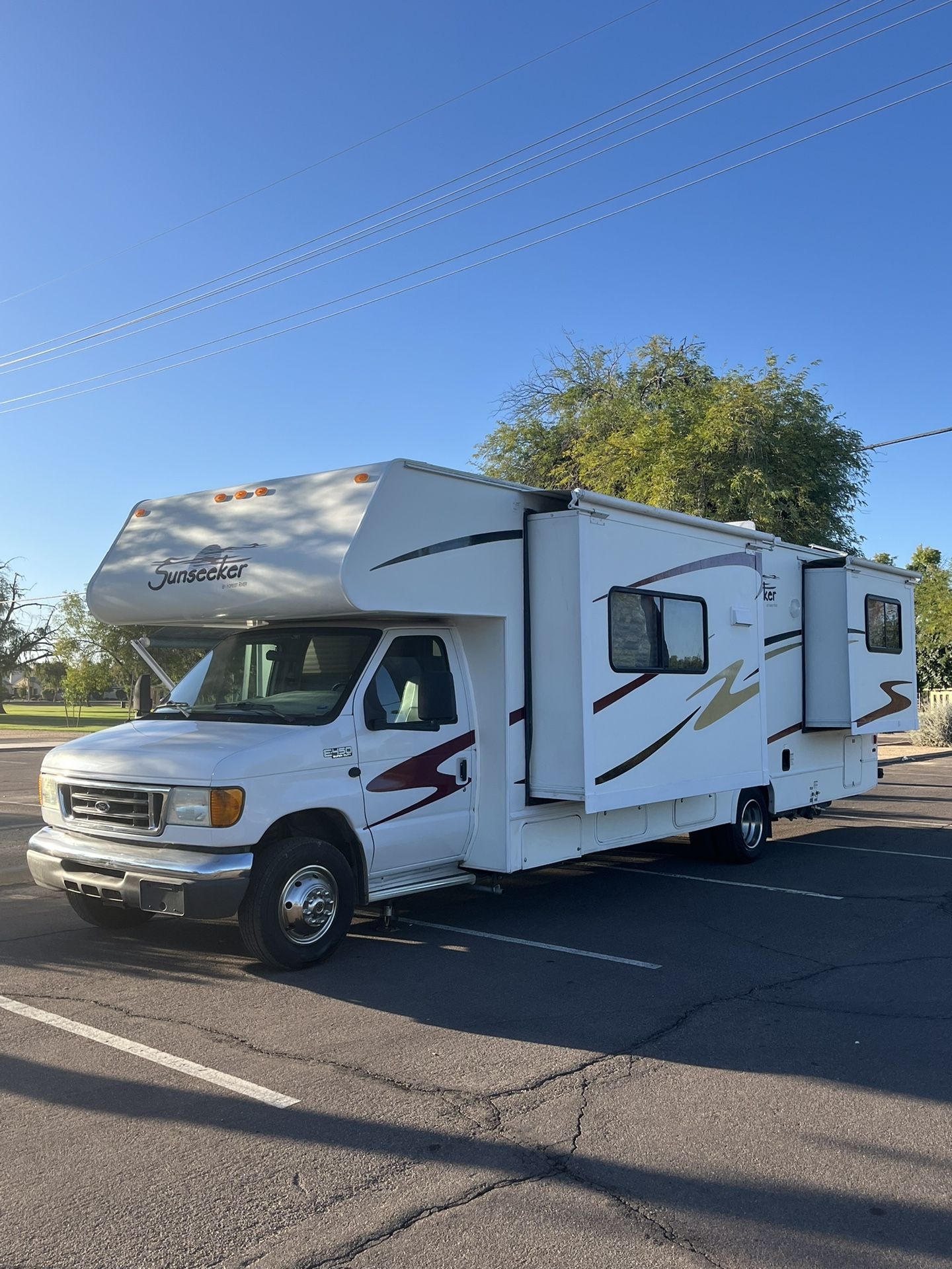 2004 Ford E450 Sunseeker by Forest River