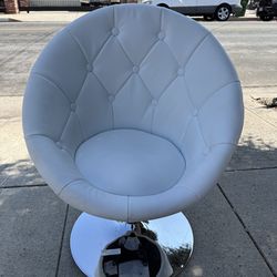 Coaster Furniture Swivel Chair - White