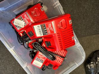 Milwaukee M18 Battery Charger