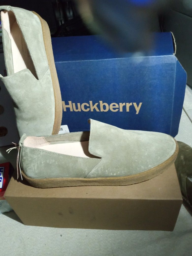 NEW in Box Huckberry Astorflex Stone Handcrafted Italian Suede Loafers
