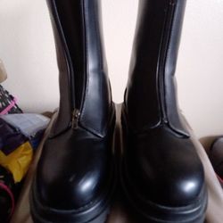 Men Boots Size 11