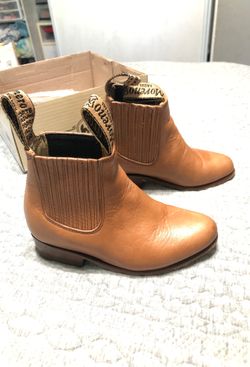 Kid boots