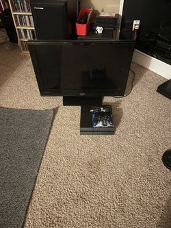 32” Toshiba Flatscreen TV