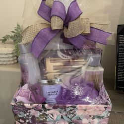 Woman’s Bath & Bodyworks Gift Basket