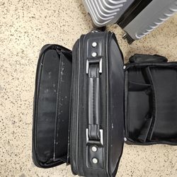 Laptop carrying case @8 each or 2 for $15