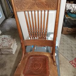 Vintage/Antique Rocking Chair 