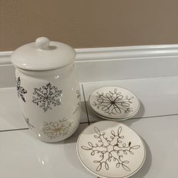 Cookie jar and plates