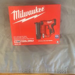 M12 Finishing Nail Gun
