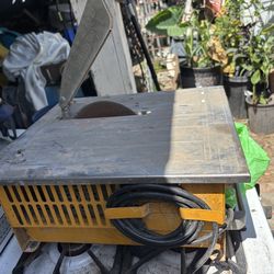 Tile cutter old but still work s