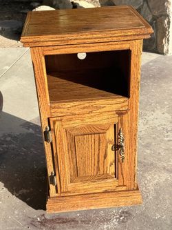 Oak Wood Nightstand with Cabinet and Open Shelf