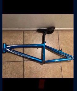 20” FREE AGENT ALUMINUM FRAME WITH SEAT POST AND SEAT