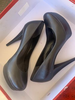 Black  Leather Guess Shoes Size 7