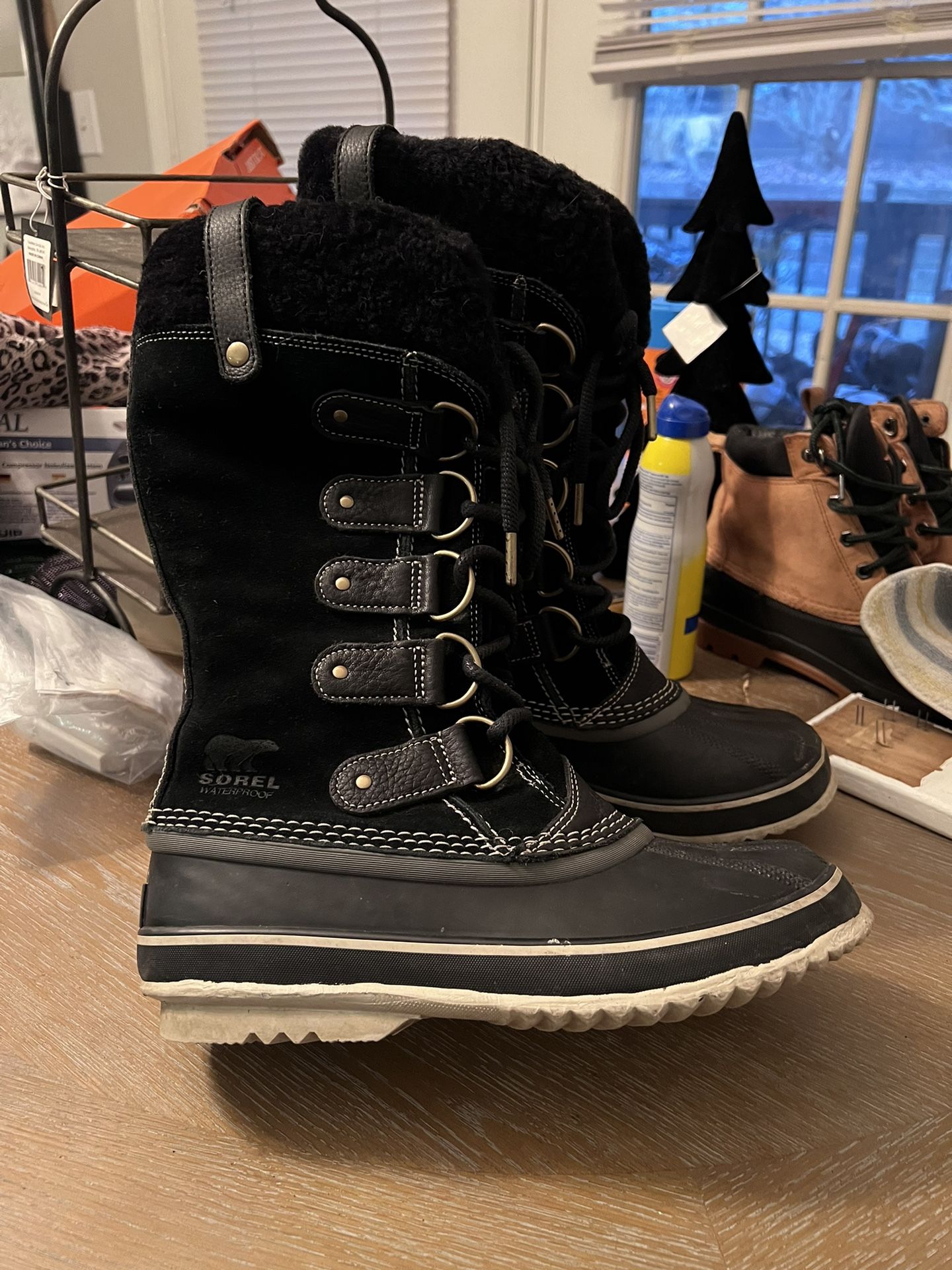 Women’s Sorel Joan Of Arctic Shearling Boot Size 8