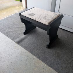 Black Upholstered Accent Bench
