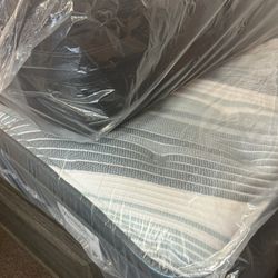 MATTRESS SALE. BRAND NEW. 🆕 Twin Size Mattress $110 Full Size Mattress $175. Queen Size $195 Available Delivery 🚚 Location 303 POCASSET AVE PROVIDEN