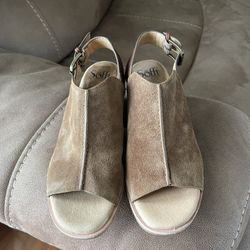 Sofft Shoes With Heels Size 7.5.
