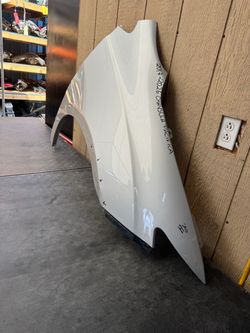 2017 2018 2019 2020 2021 2022 2023 2024 2025 2026 CHRYSLER PACIFICA RIGHT SIDE FENDER OEM USED