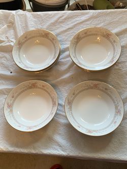 Set Of 8 Soup Bowls