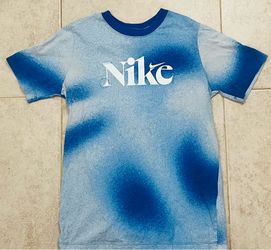Nike The Nike Tee Kid’s L Blue Graphic Logo Print Crew Neck Short Sleeve T-Shirt