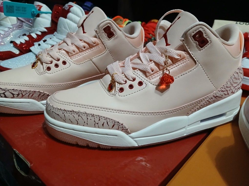 Jordan Retro 3 Valentines Day 8.5 Womens