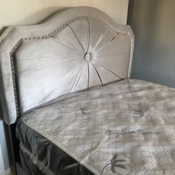 New Queen Size Bed Frame With Mattresses Included 