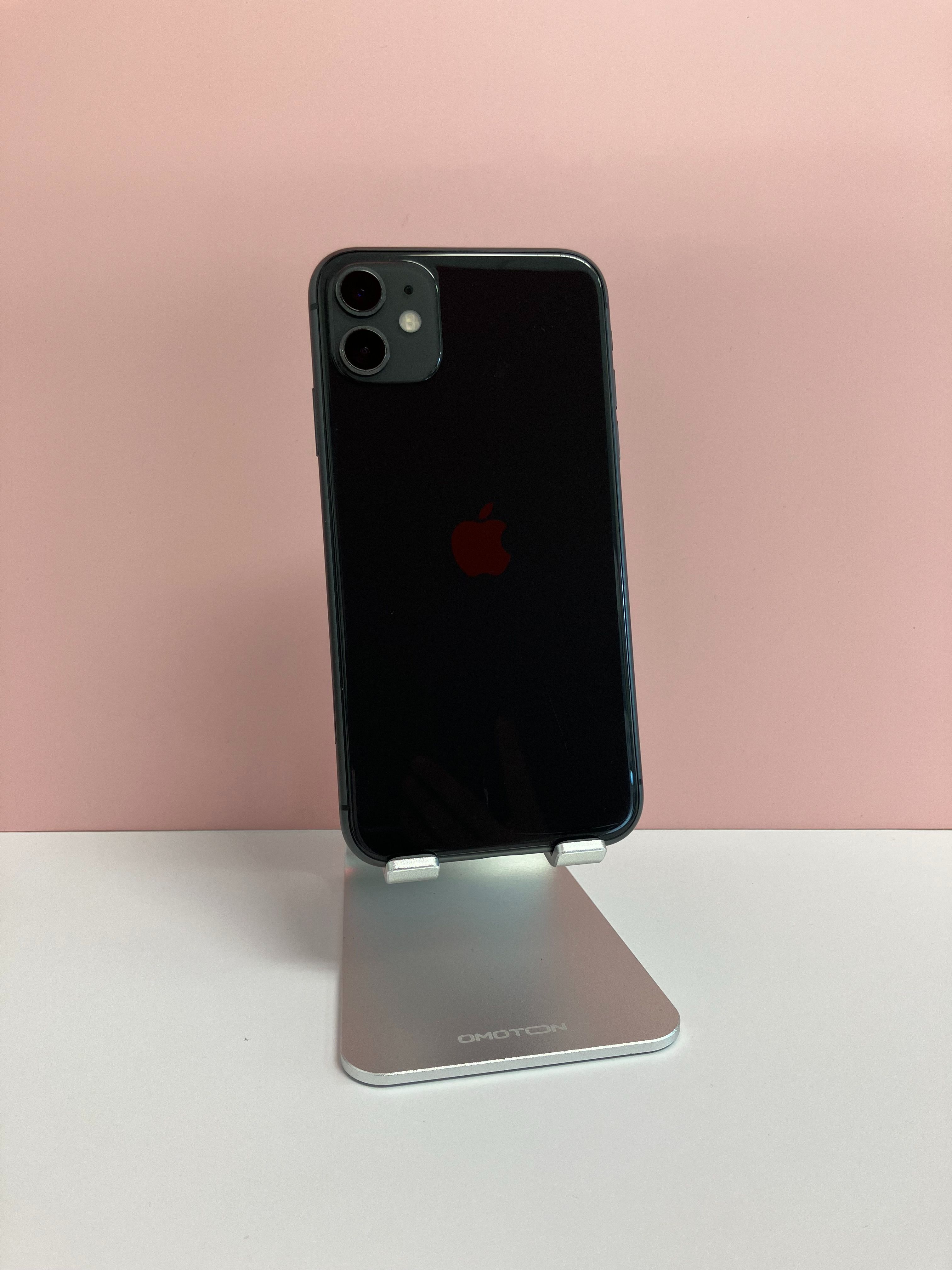 iPhone 11 - Unlocked - 64GB - Black