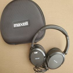Headphones 