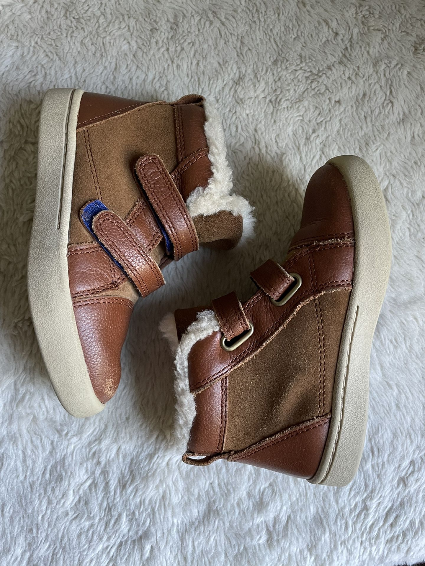 UGG Rennon II Boots Chestnut Boys 10 Toddler Kids Brown Shoes High Tops Boots 