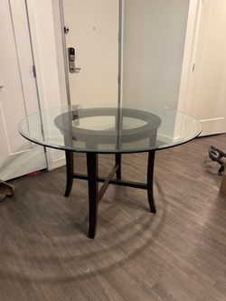 Round glass table need gone asap
