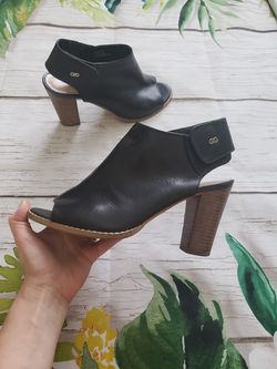Cole Haan Wrey Leather Bootie Size 8B