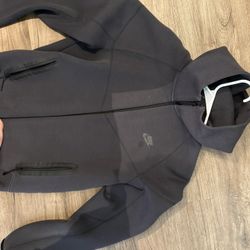 Charcoal Gray Nike Tech Size Medium 