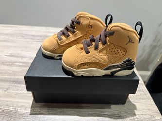 New Toddler Jumpman MVP Shoes ( Size 4C)