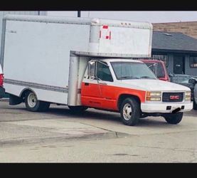 93 box truck , nice engine runs.