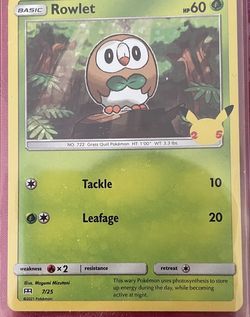 Holo Rowlet 25th Anniversary Pokémon Card