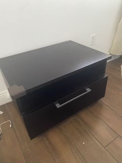 One Drawer Night Stand  28*20*18