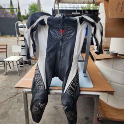 Dainese W-Frame leather racing suit