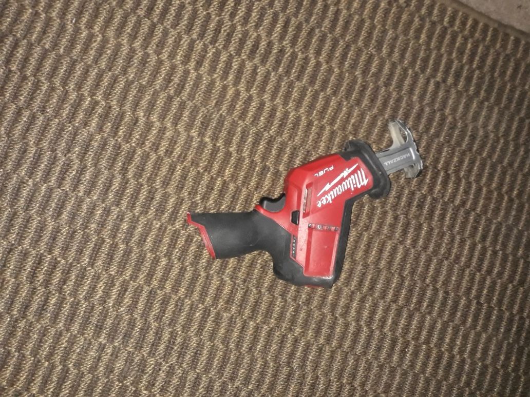 Milwaukee cordless hackzall sawzall