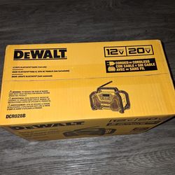 Dewalt Bluetooth Radio Water resistant