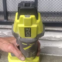 Ryobi P660 PEX Tubing Clamp Tool