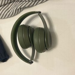 Beats Solo 3 Wireless On The Ear Headphones