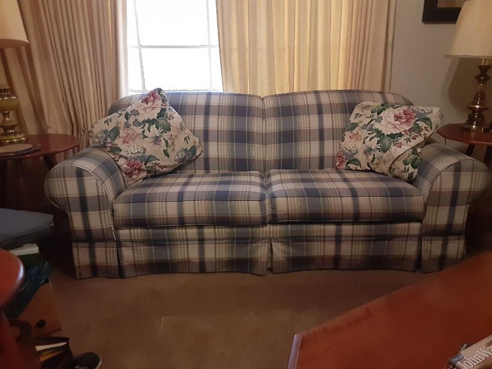 Broy Hill 2 Pillow Plaid Couch And Love