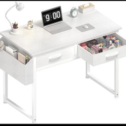 DLisiting White Small Desk with Fabric Drawers - 32 Inch Vanity Desk with Storage Drawer and Bag for Bedroom, Study Writing Table for Small Spaces, Wh