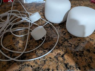 Nest wifi router and mesh point