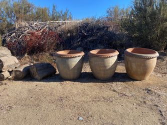 Beautiful pots set of three