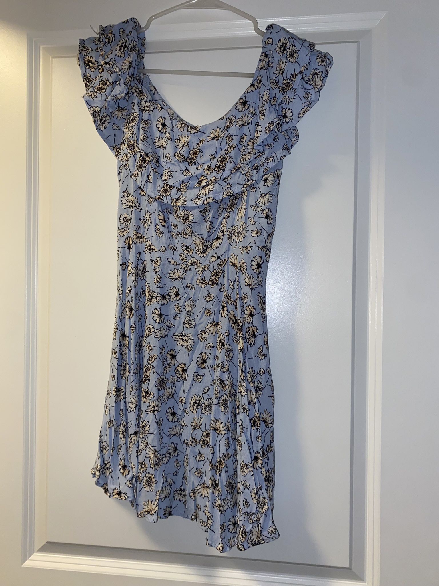 Forever 21 Blue floral mini dress with ruffles